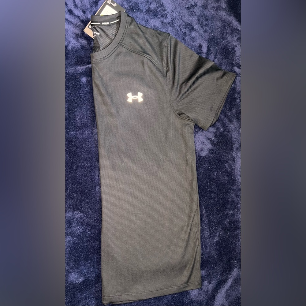Men’s Under Armour Shirt | M | Black